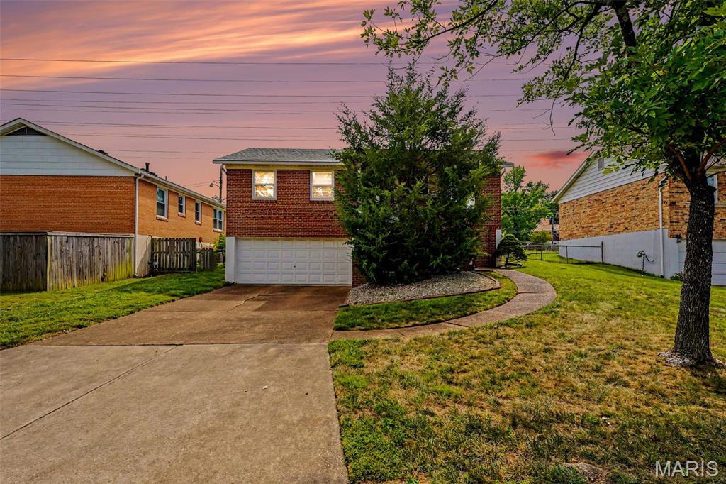 9104 Lemona Drive Property Photo 1