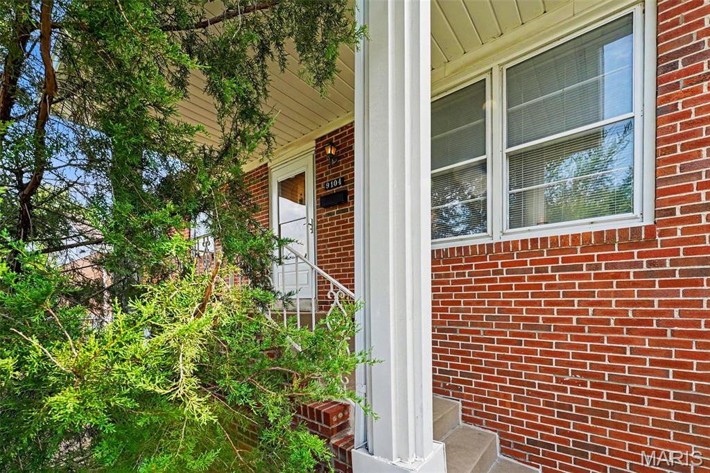 9104 Lemona Drive Property Photo 3
