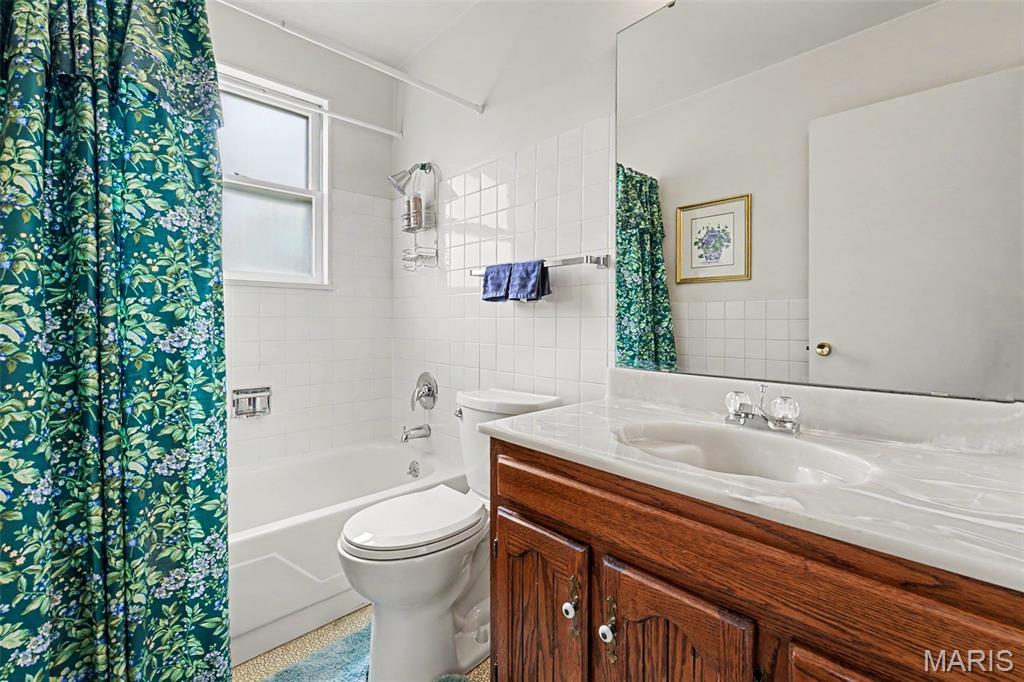 9104 Lemona Drive Property Photo 11