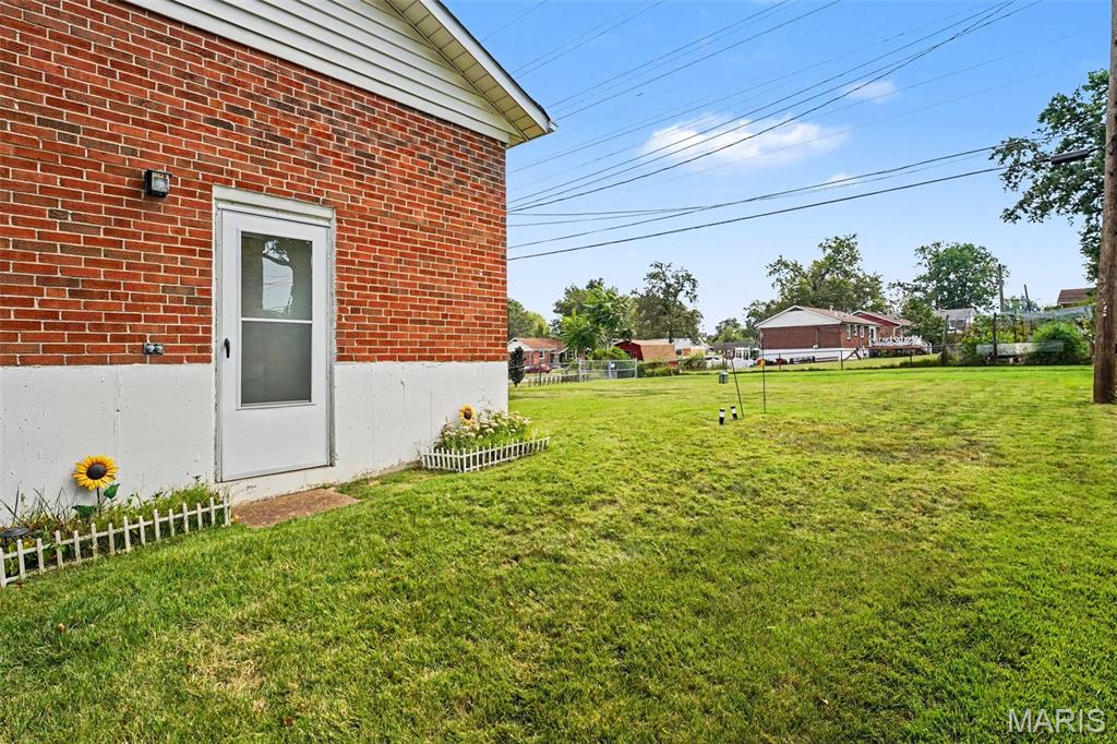 9104 Lemona Drive Property Photo 12