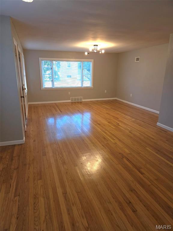 2431 N Henry Street Property Photo 6