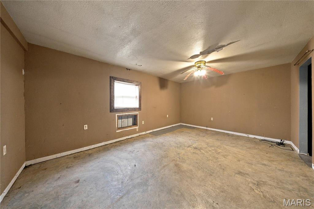 18341 S Highway 19 Property Photo 23
