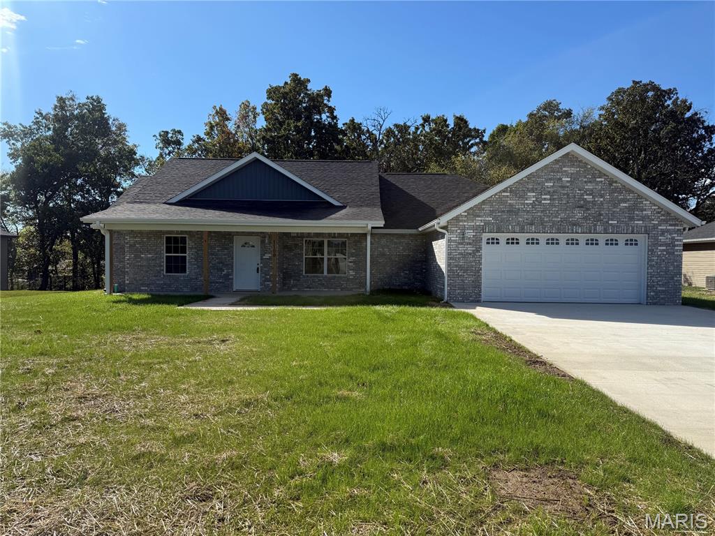 1100 Daytona Drive Property Photo 1