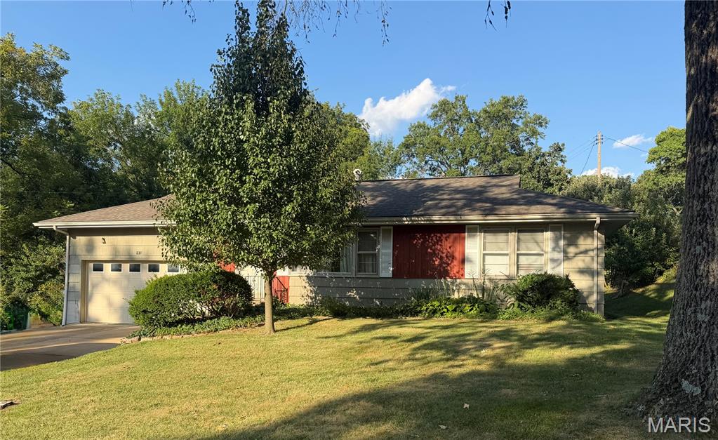 1472 Grant Road