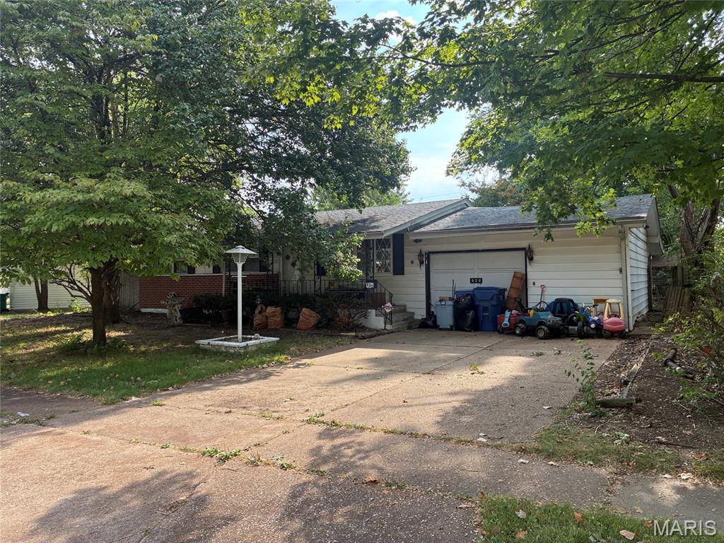 820 Campion Lane Property Photo 1