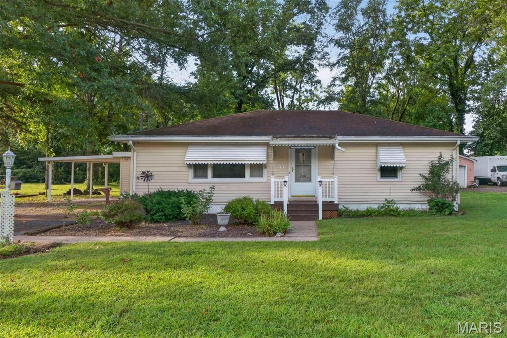 200 Ross Lane Property Photo 1