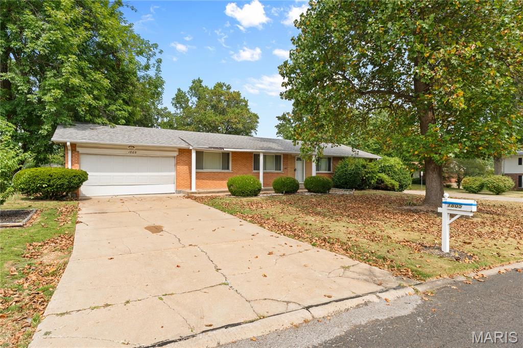 1805 Claudine Drive Property Photo 1
