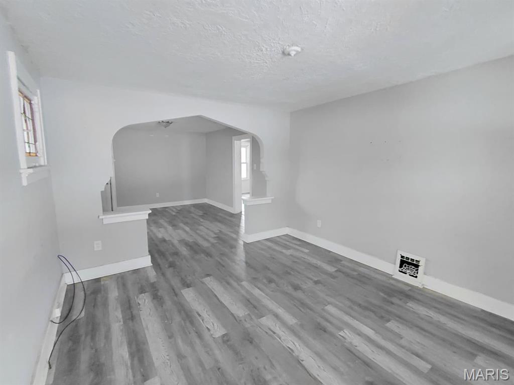 3512 West Place Property Photo 3