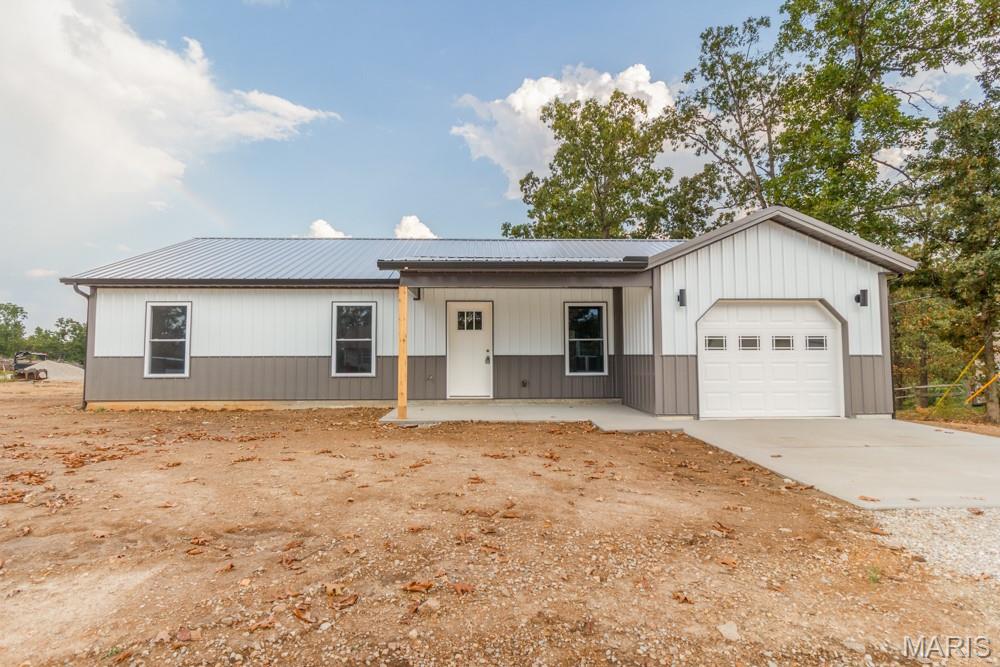 15564 Top Drive Property Photo 1