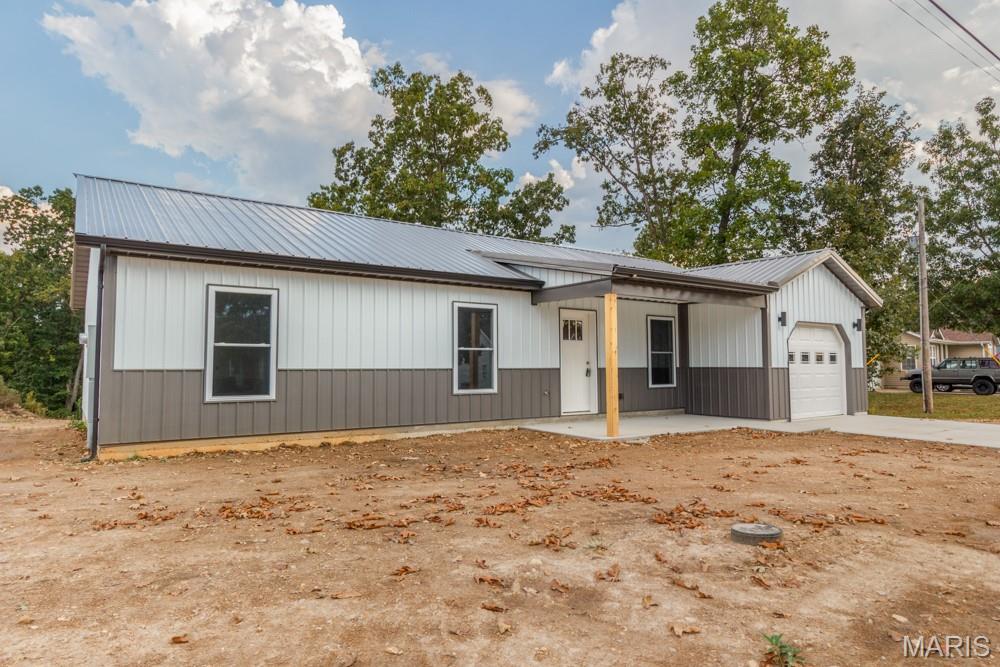 15564 Top Drive Property Photo 2