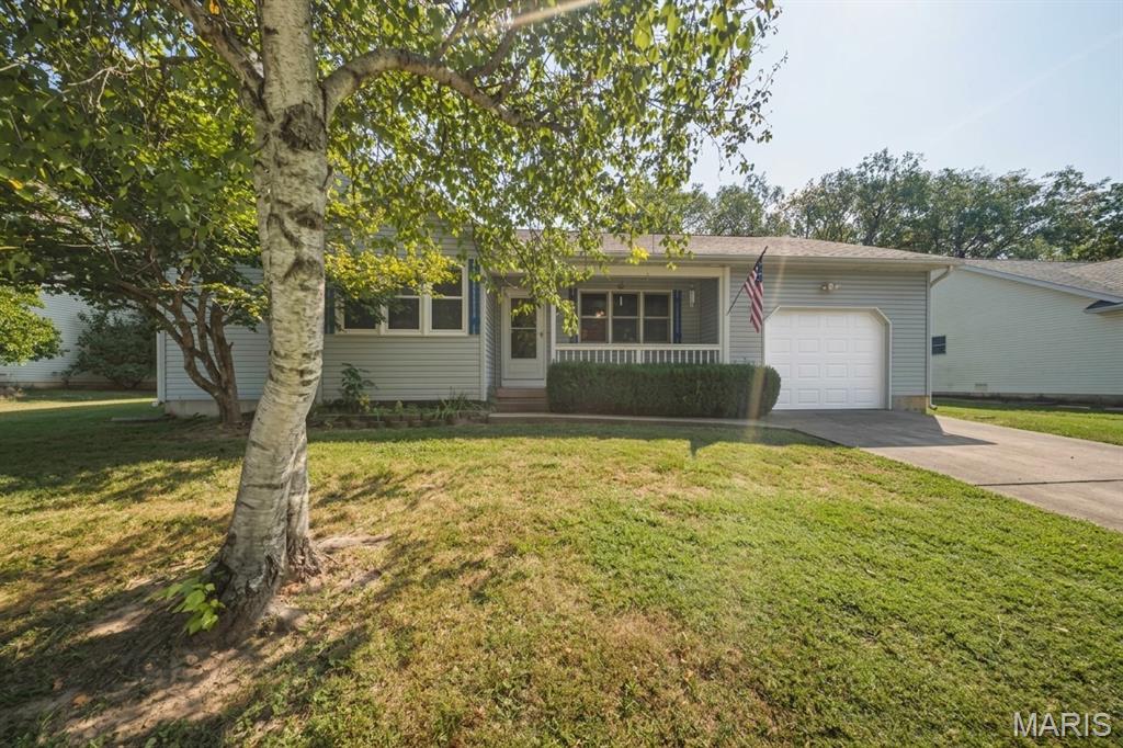 300 Greentree Road Property Photo 1
