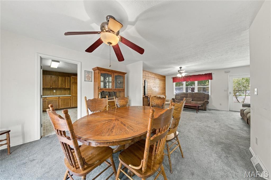 300 Greentree Road Property Photo 5