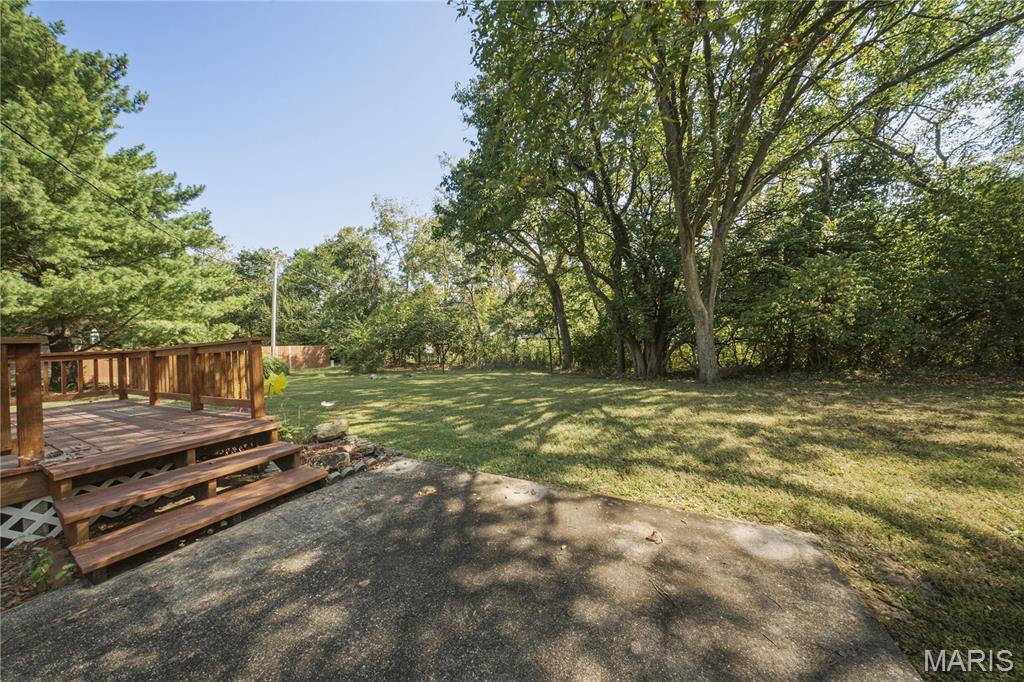 300 Greentree Road Property Photo 18