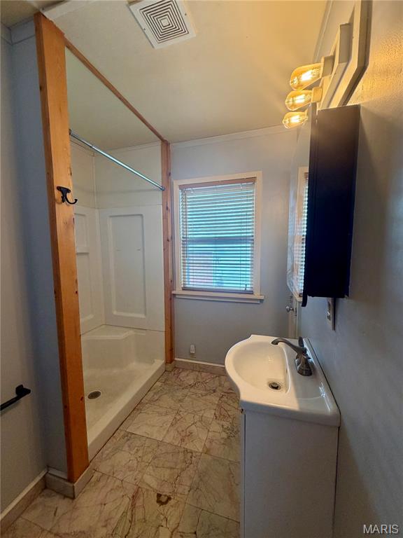700 Hazel Property Photo 8