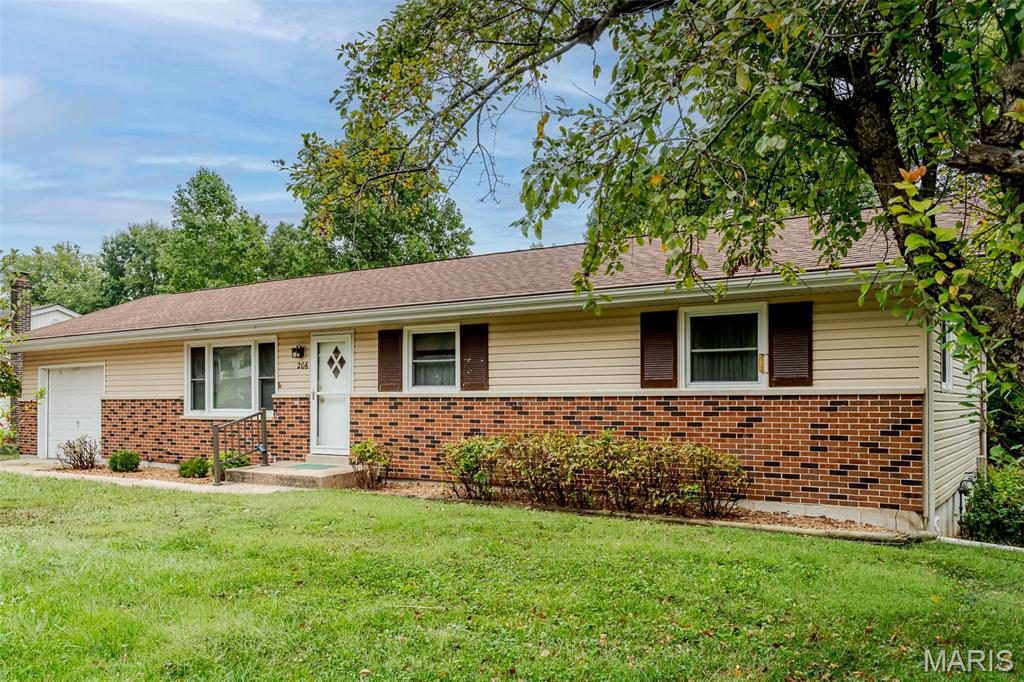 206 Valley Drive Property Photo 1