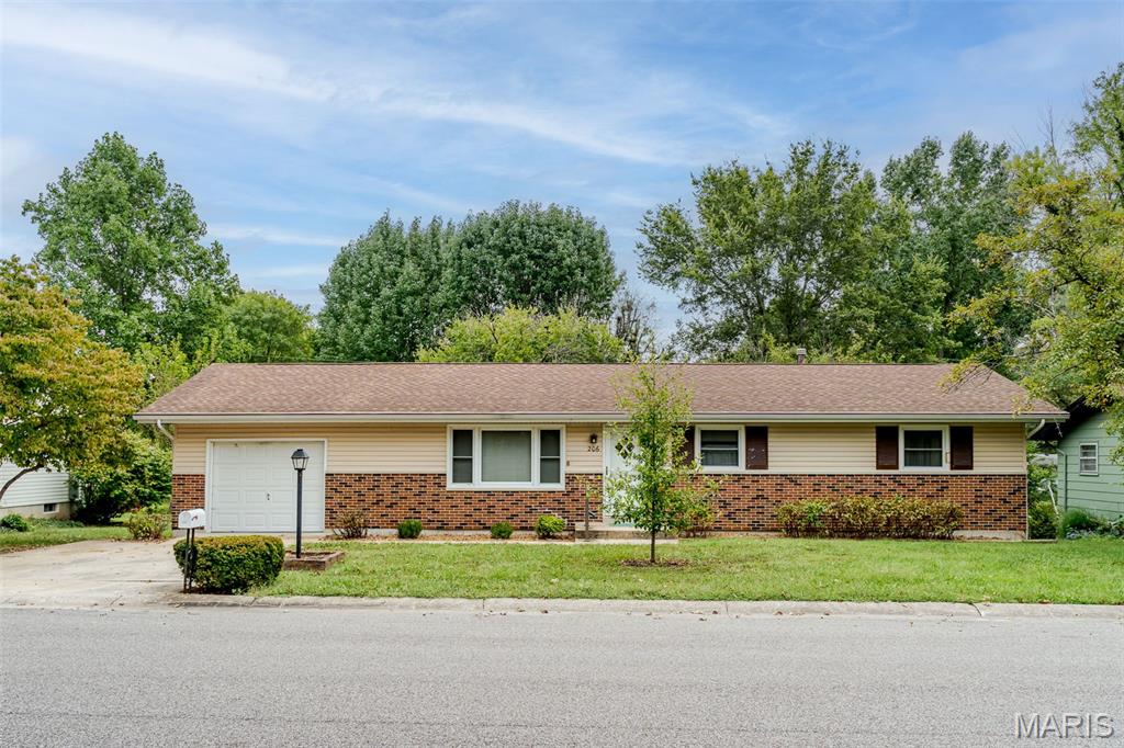 206 Valley Drive Property Photo 2