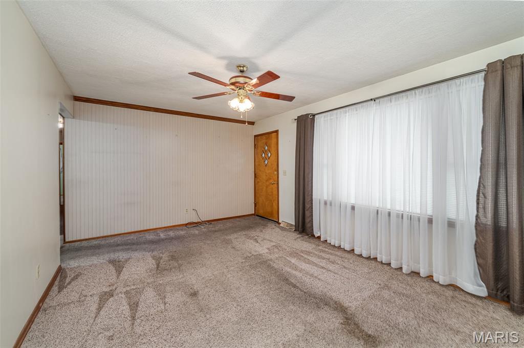 206 Valley Drive Property Photo 5