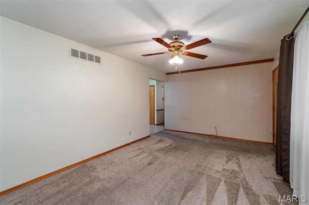 206 Valley Drive Property Photo 6