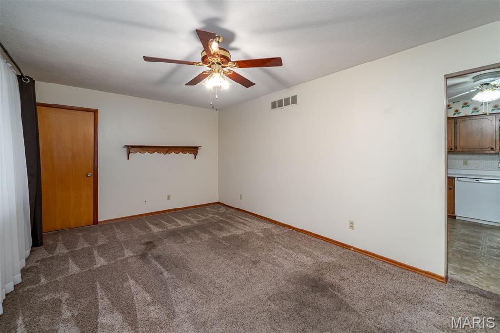 206 Valley Drive Property Photo 7