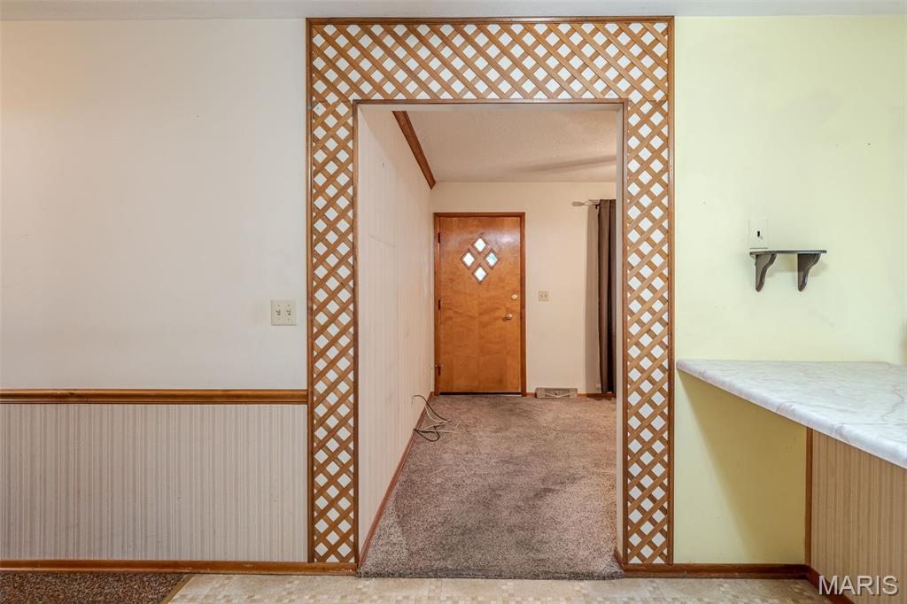206 Valley Drive Property Photo 9