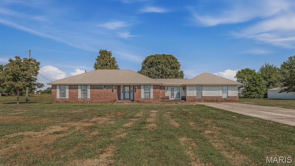 518 State Highway M Property Photo 1