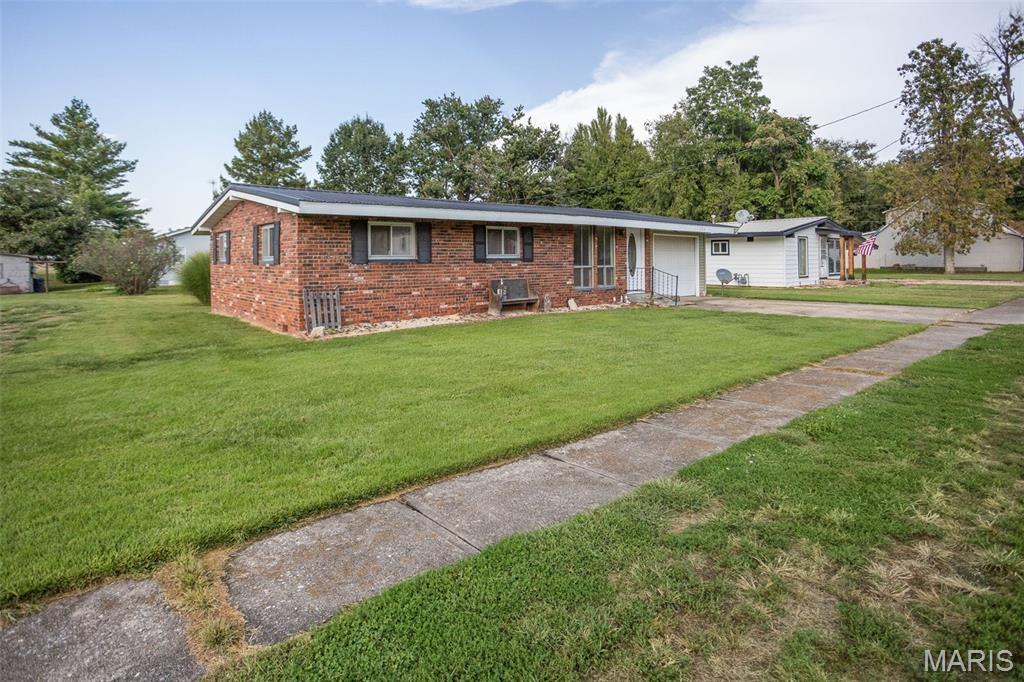 224 Elm Street Property Photo 2