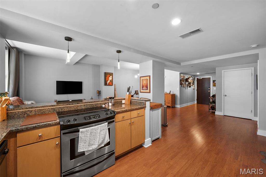 314 N Broadway 701 Property Photo 8