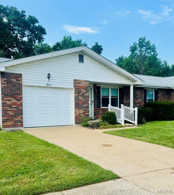 893 Woodridge Drive Property Photo 1
