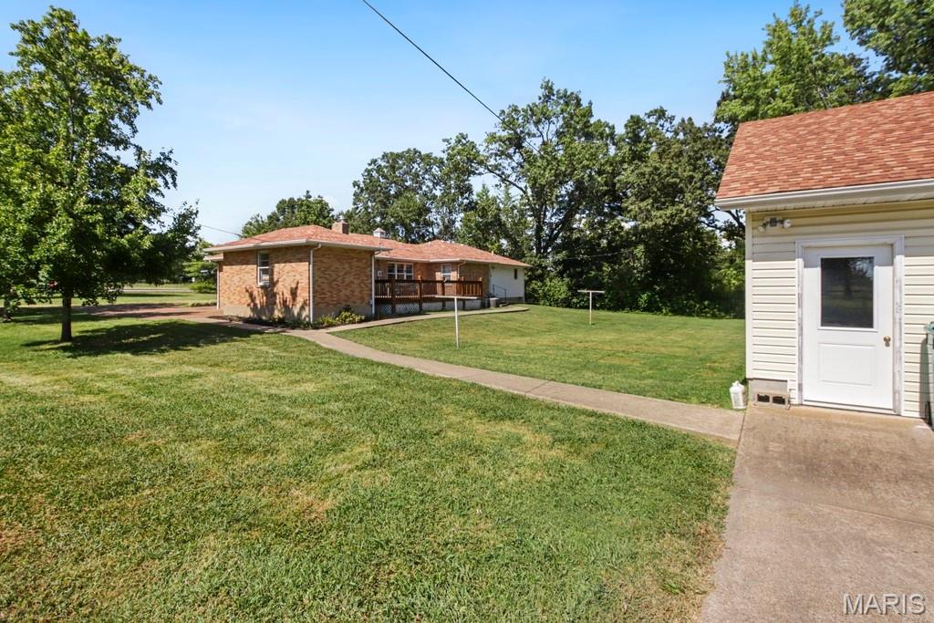 996 W Springfield Road Property Photo 4