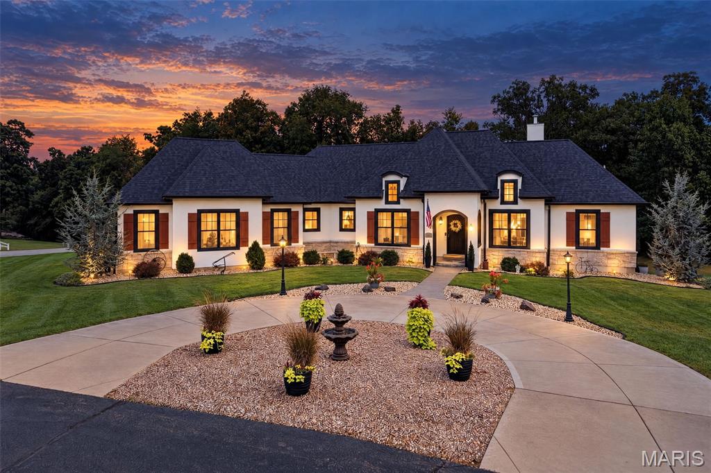 11 Little Lake Court Property Photo 1