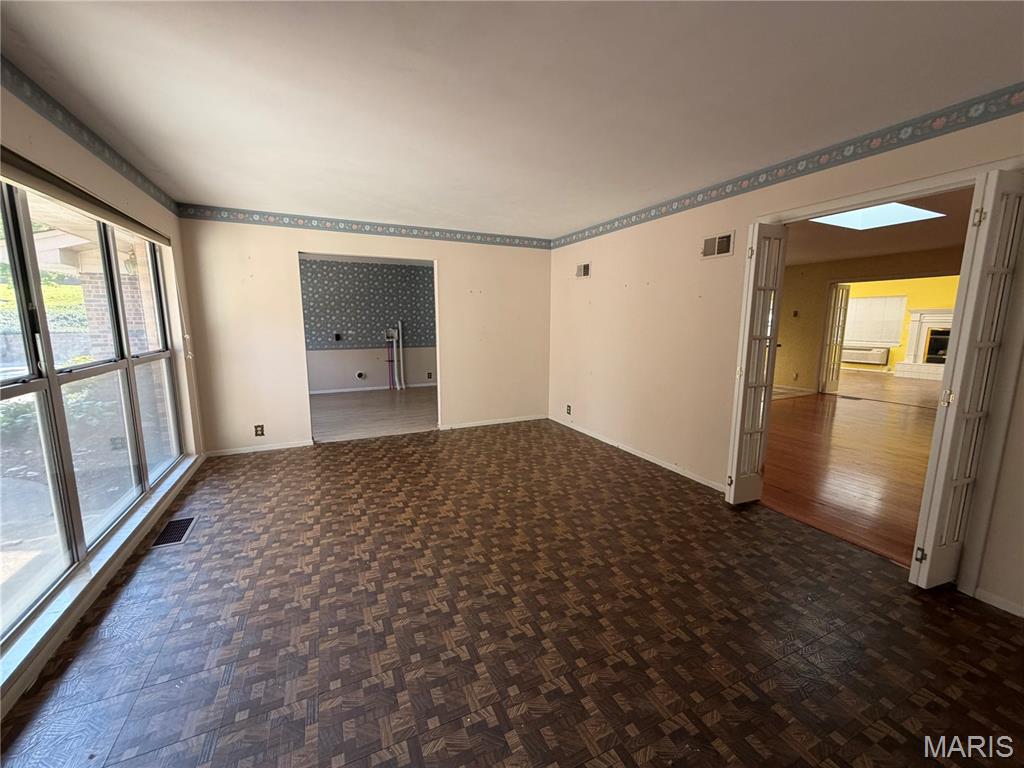 4854 Valley Crest Drive Property Photo 7