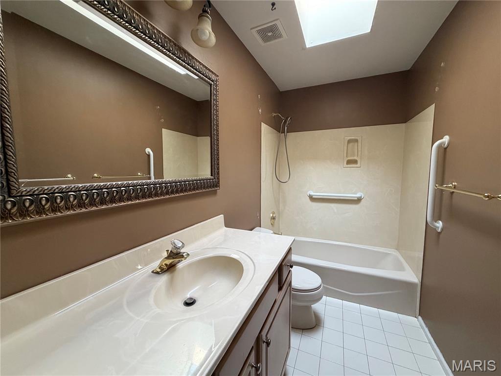 4854 Valley Crest Drive Property Photo 9