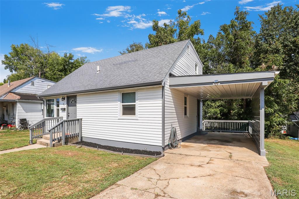 10 Lisa Drive Property Photo 3