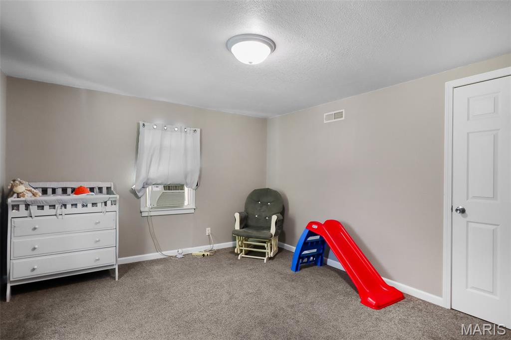 10 Lisa Drive Property Photo 17