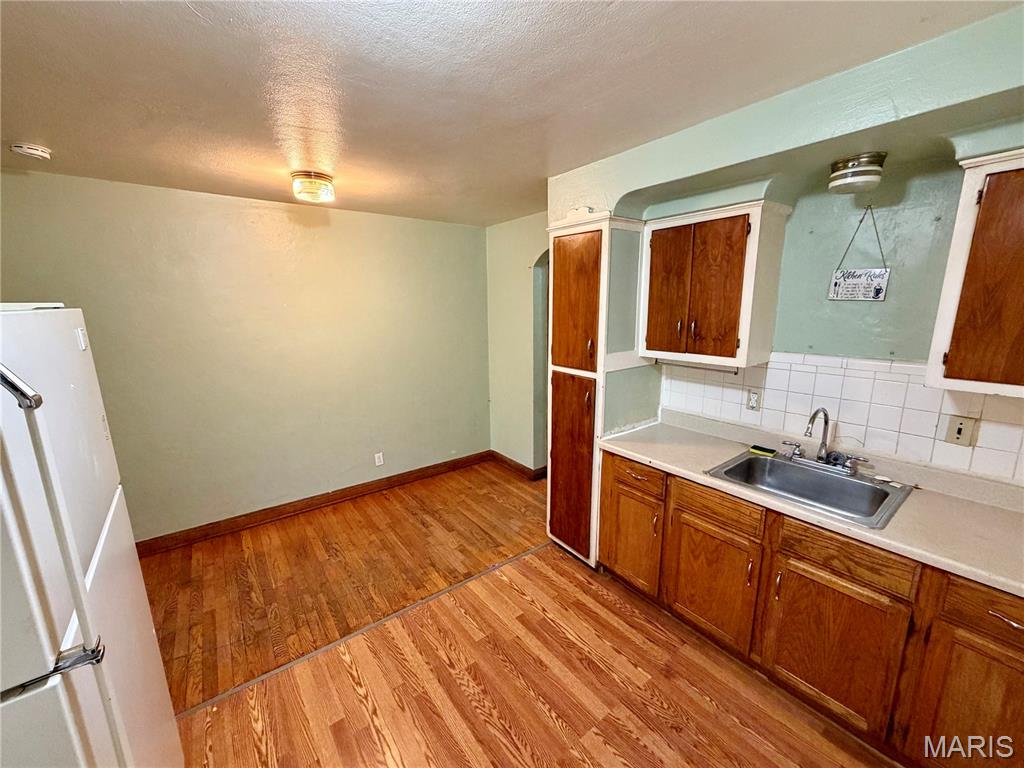 4928 Winona Avenue Property Photo 7