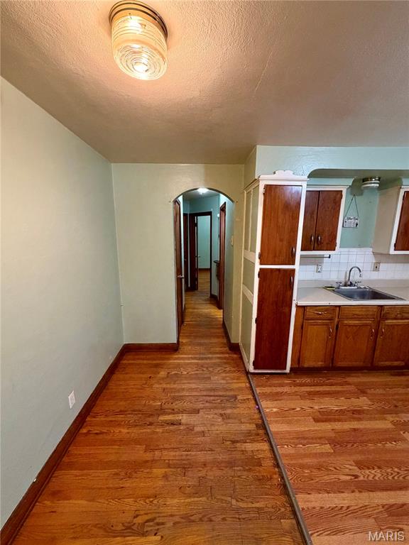 4928 Winona Avenue Property Photo 8
