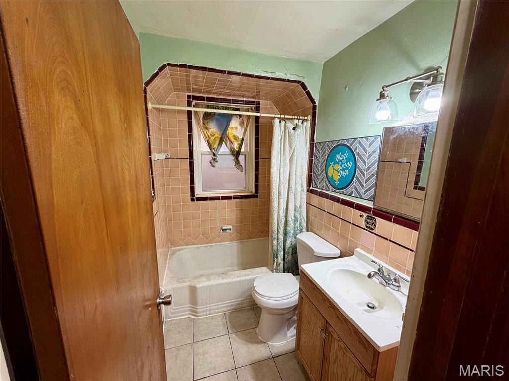 4928 Winona Avenue Property Photo 9