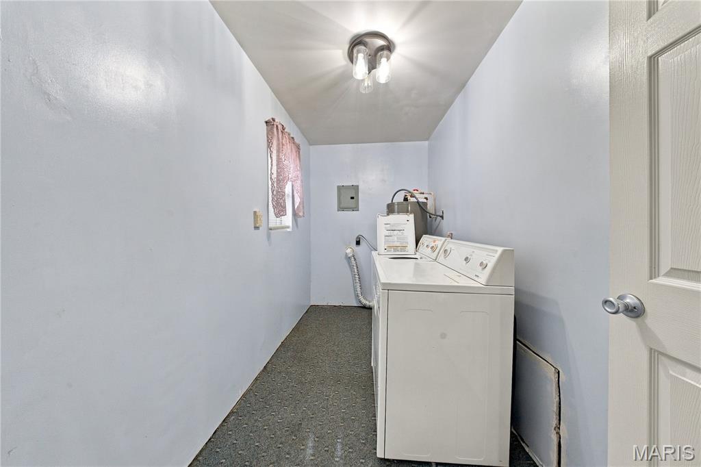 807 E 4th Street Property Photo 14