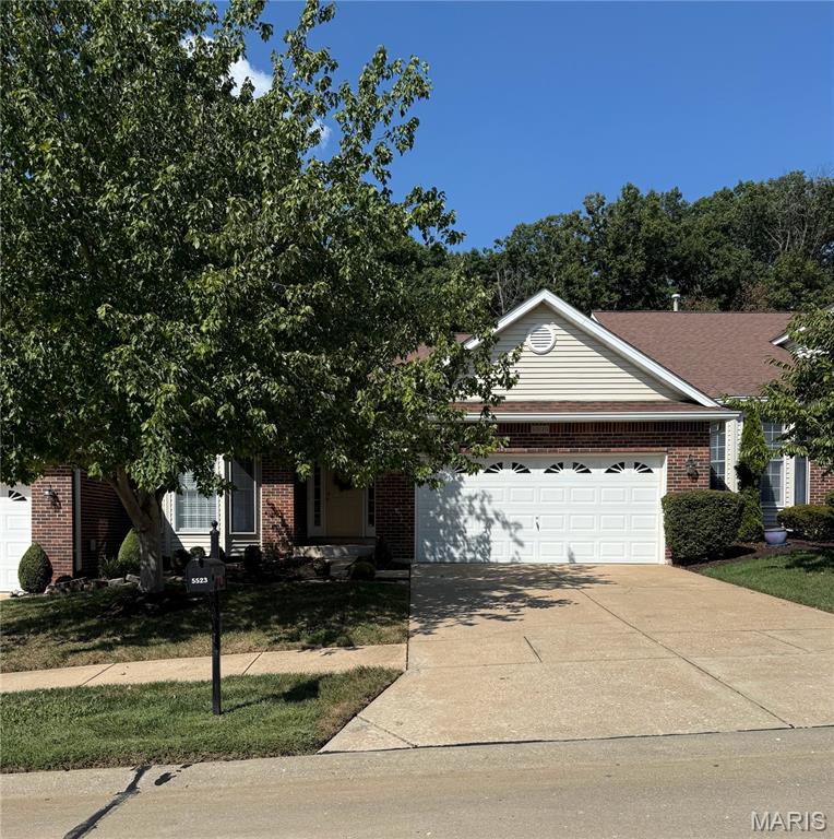 5523 Heatherbluff Court Property Photo 1