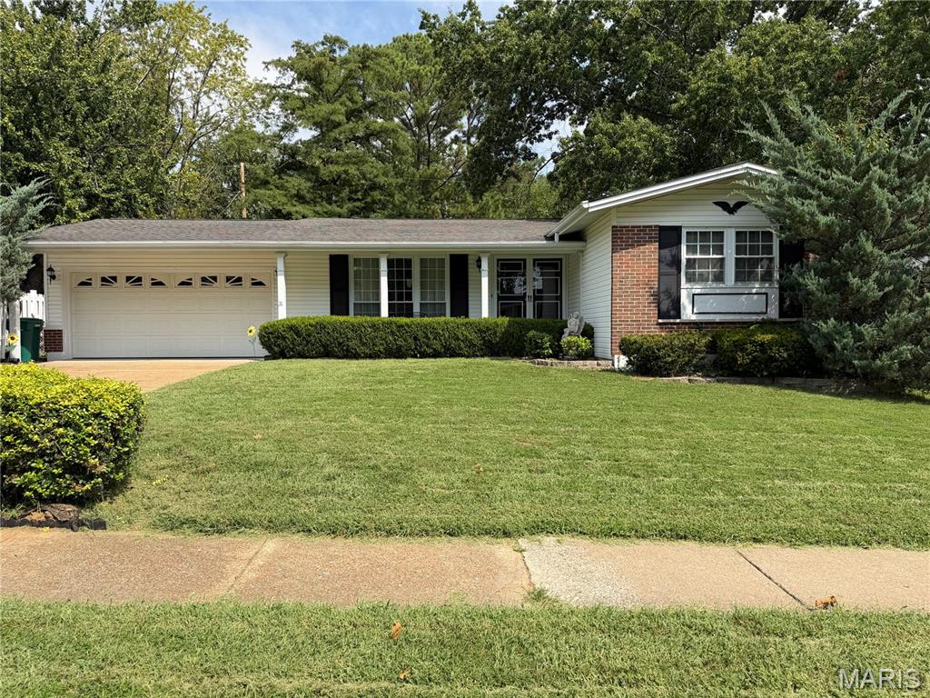 465 Burncoate Drive Property Photo 1