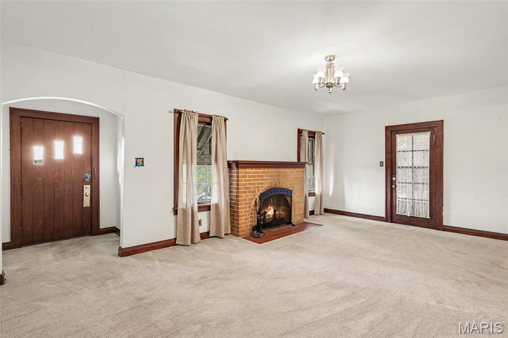 812 W Miller Street Property Photo 5