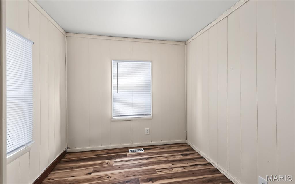 407 E 12th Street Property Photo 10