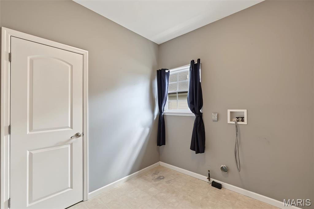 1052 Brook Mont Drive Property Photo 29