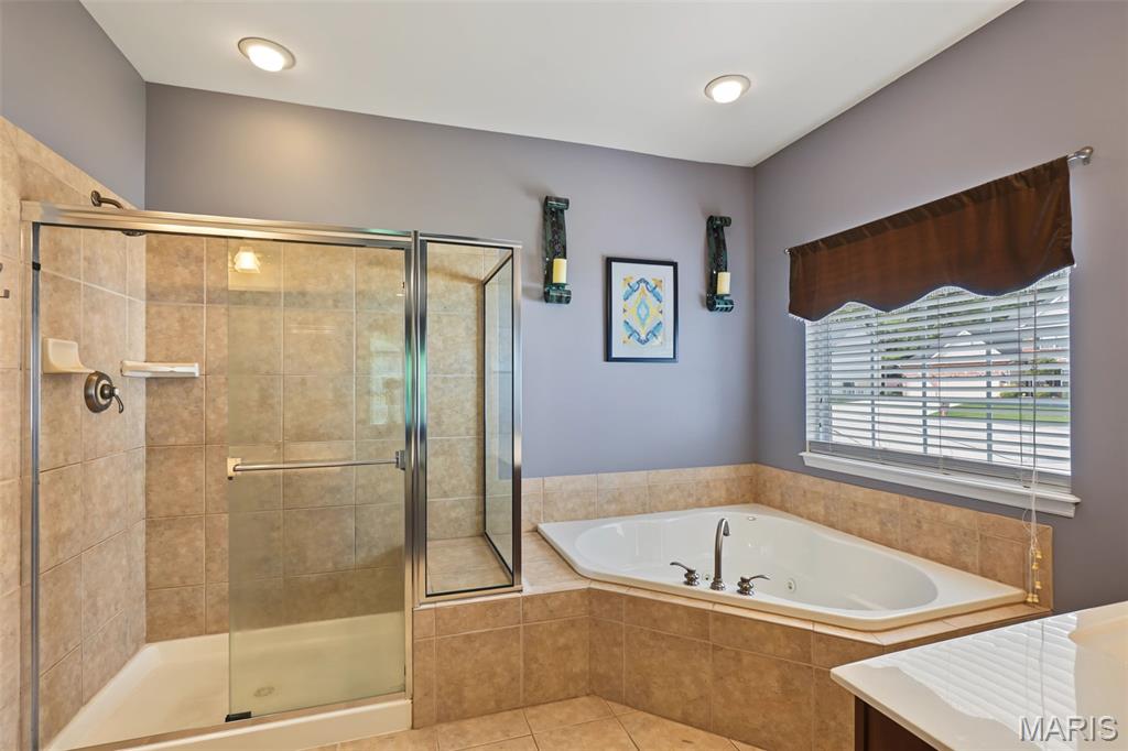 1052 Brook Mont Drive Property Photo 33