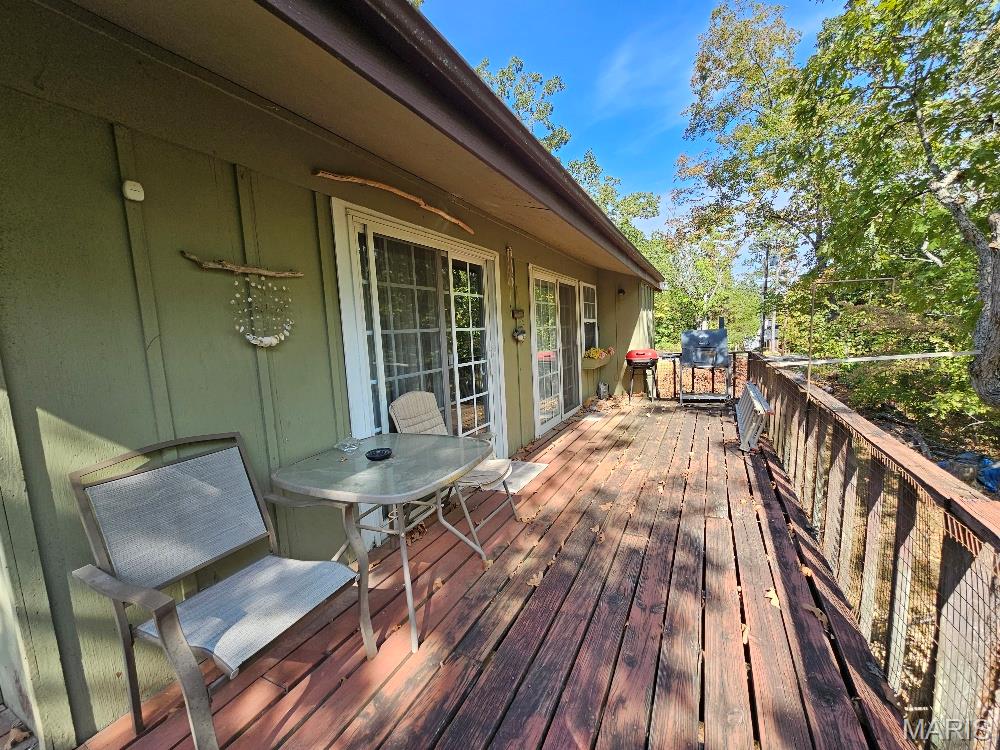 198 Lakeview Drive Property Photo 1