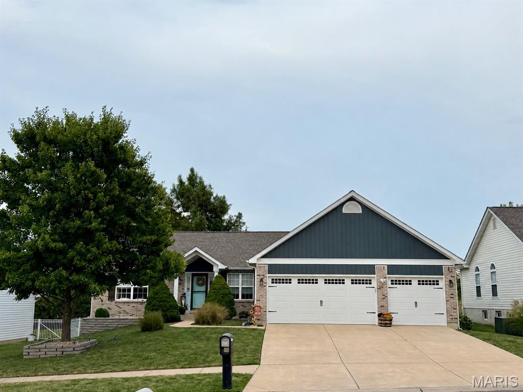 156 Old Williamsburg Parkway Property Photo 1