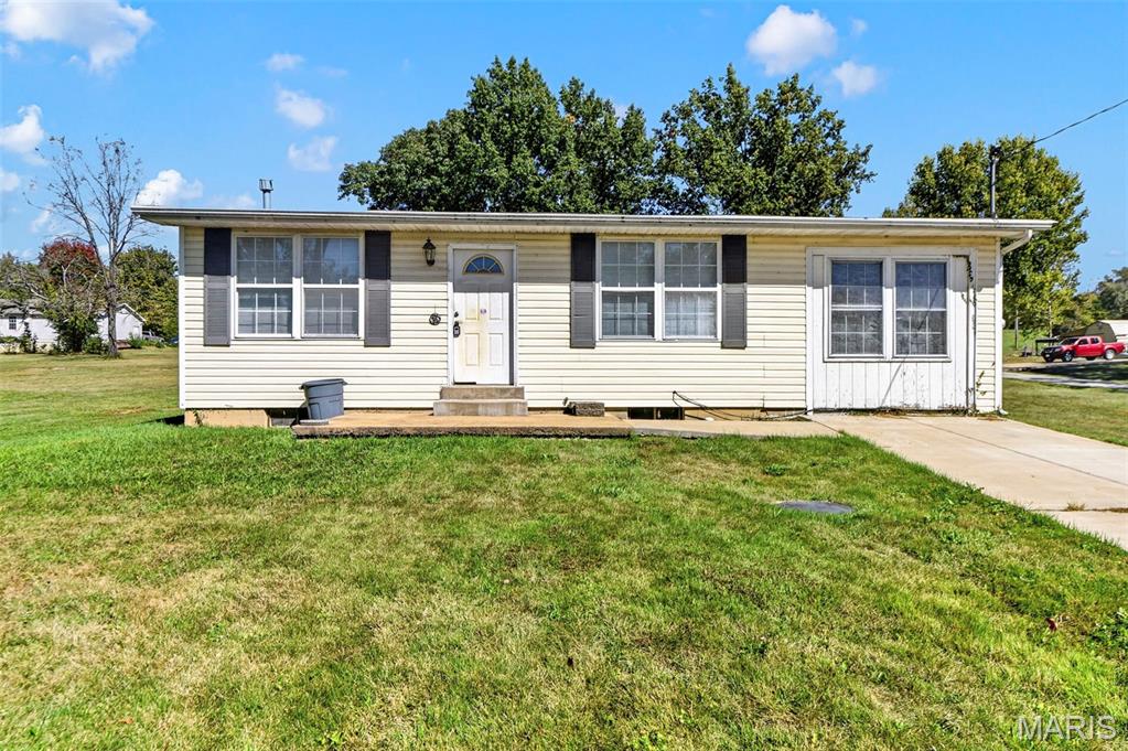 1067 N Shore Drive Property Photo 1