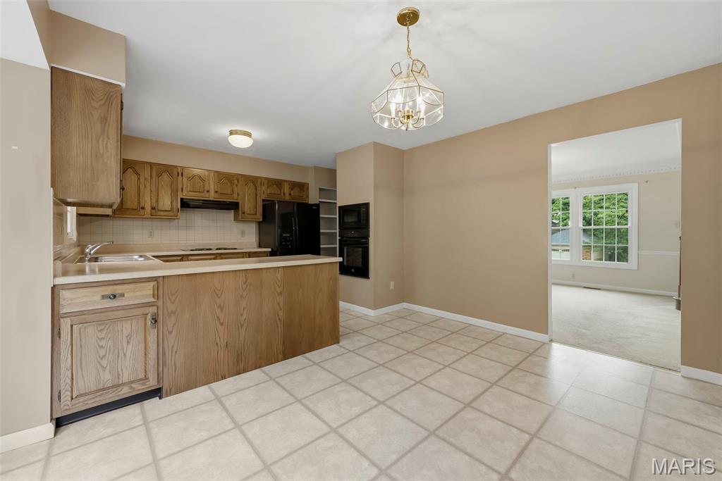 176 Spring Oaks Drive Property Photo 17