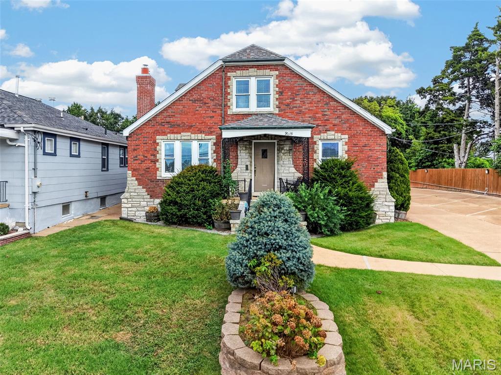 9015 Gravois Road Property Photo 1