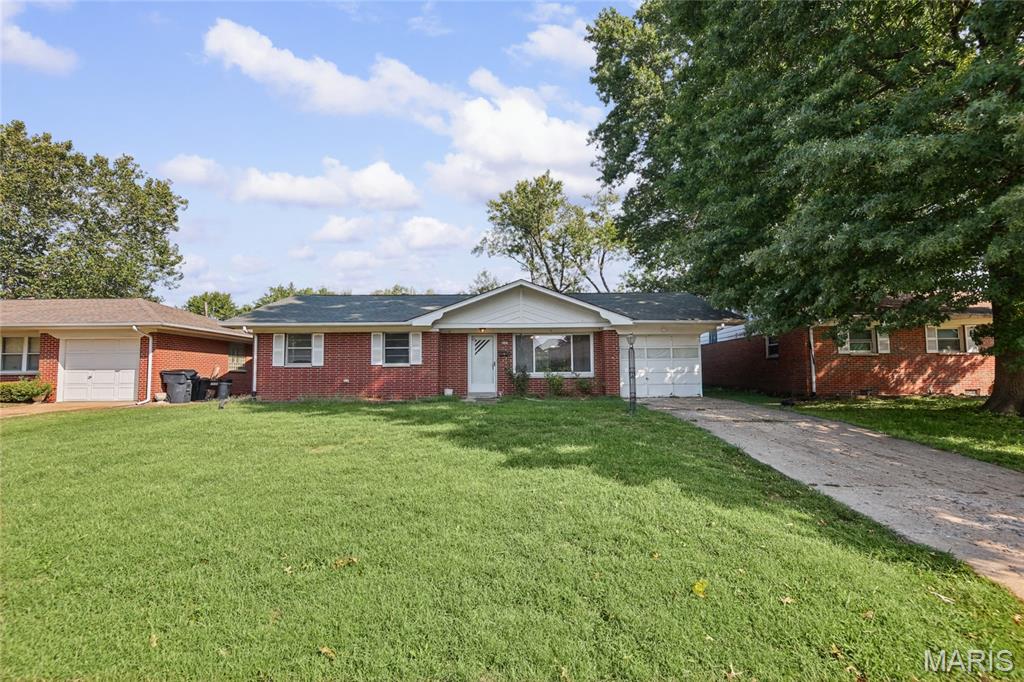 4103 S Park Drive Property Photo 1